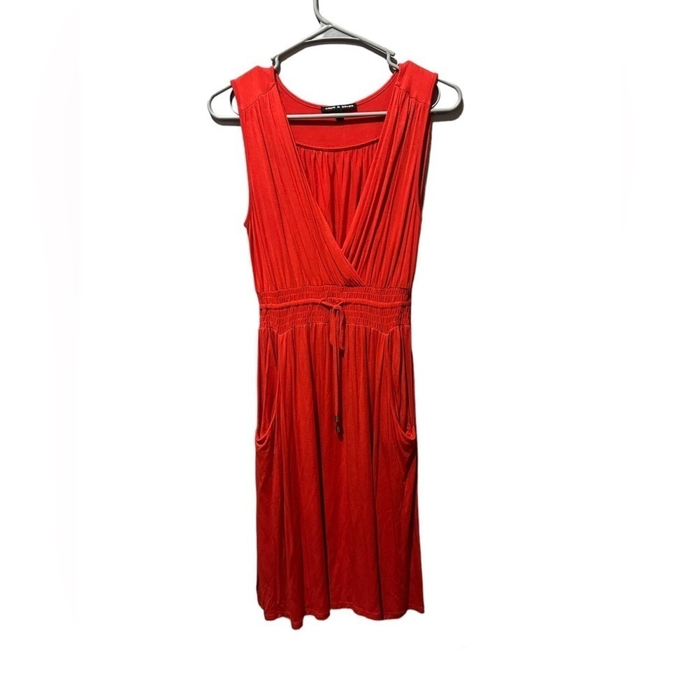 Cable and gauge red dress with pockets women’s size small cute and flirty!!!